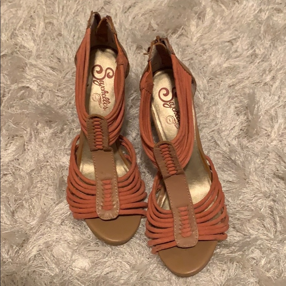 Sychelles pink heels
